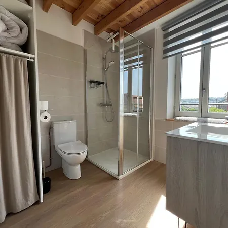 Duplex Leon, Renove, Parking Gratuit , 5 Min *